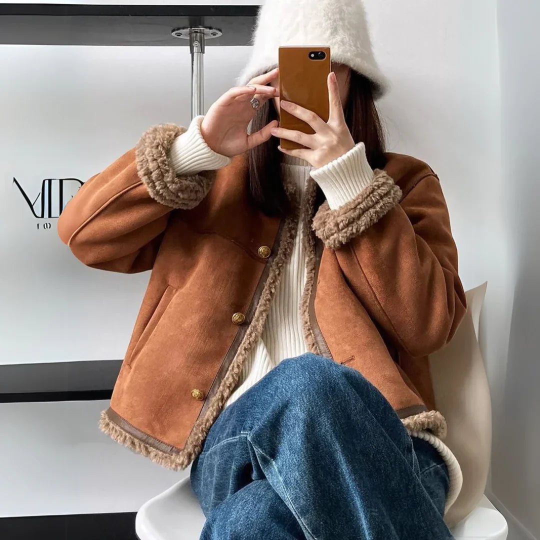 Veste en peau retournée | Chaleur et distinction au quotidien