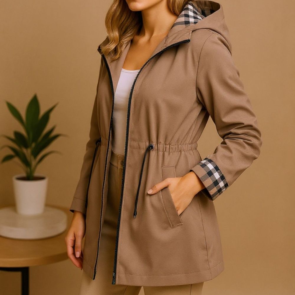 Trench-coat à capuche et doublure à carreaux | Élégance fonctionnelle au quotidien